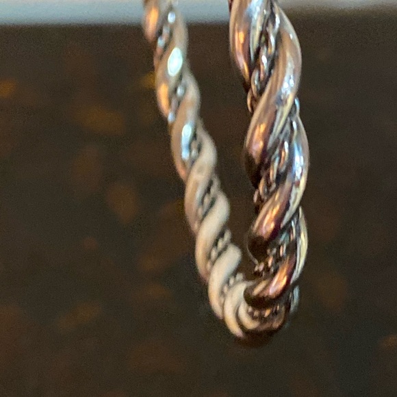 Sterling silver twist bangle, 43 grams, fits M/L - Picture 3 of 3